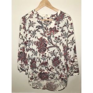 Francesca’s Floral Button Top